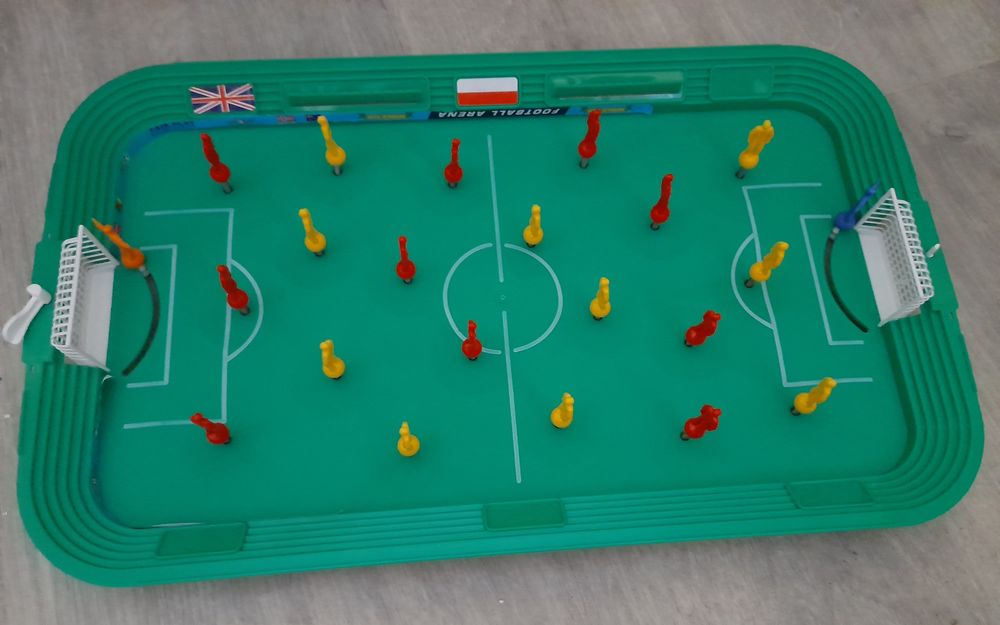 Piłkarzyki gra dla chłopców