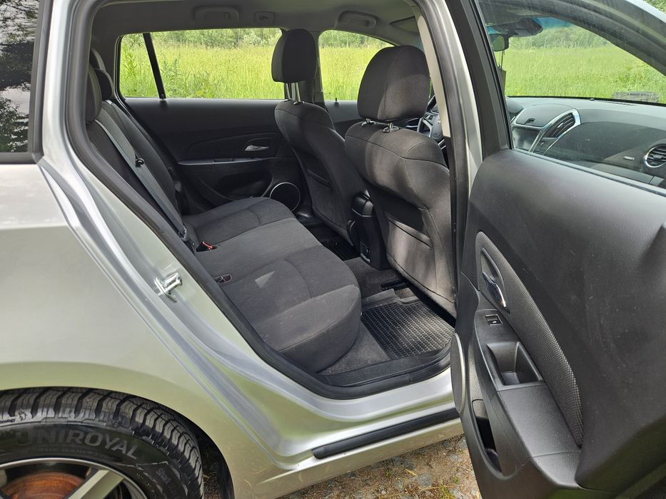 Chevrolet Cruze 2013  рік 1.7 дизель для військових
