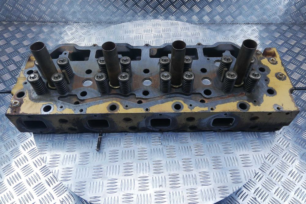 Głowica do silnika Caterpillar 3408. Cylinder head Cat 3408