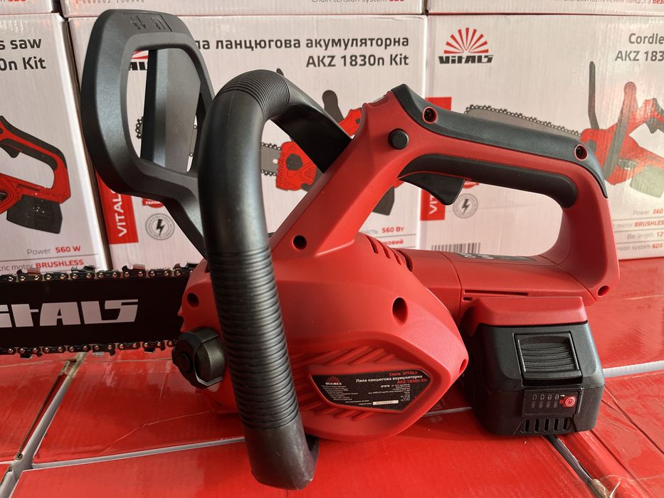 Акція Акумуляторна ланцюгова пила Vitals AKZ1830n Kit шина30см/акб4А/г