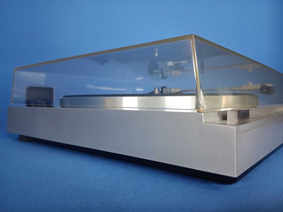 gira-discos JVC L-A21