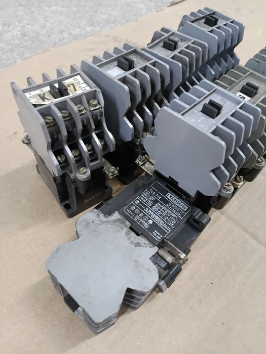 Zestaw styczników stycznik sla 7