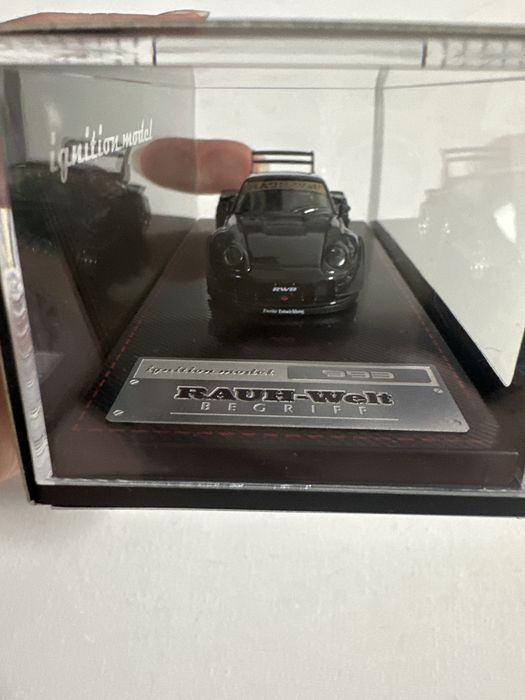 Ignition model 1:64 porsche rwb 993 black 3870 rauh-welt