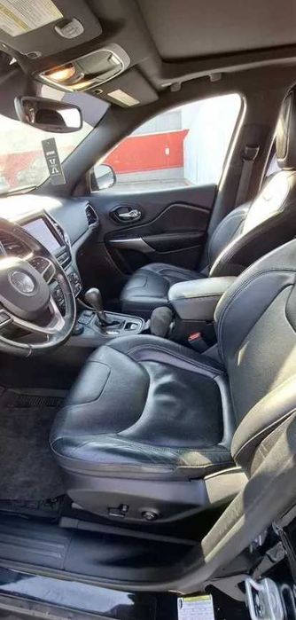 Jeep Cherokee 3.2 Latitude Plus 2020