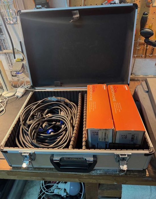 Dynacord PowerMate 600, Samson speakers, Sure microphones package