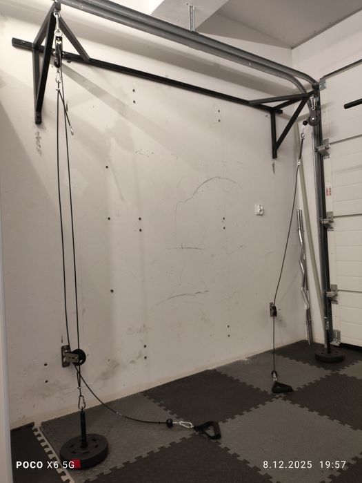 Brama do ćwiczeń do ściany góra dół