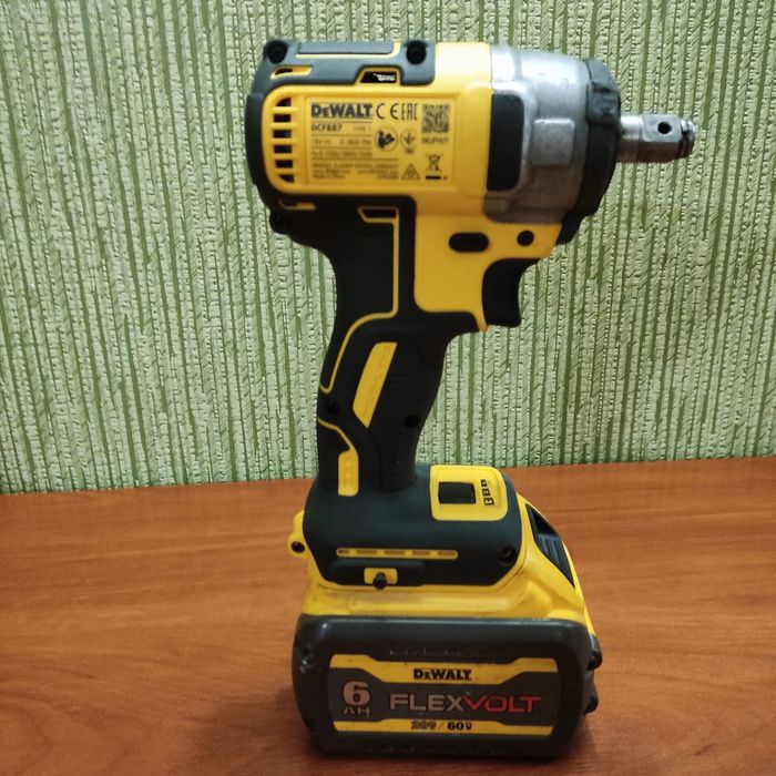 Гайковерта DeWalt 18-20вольт