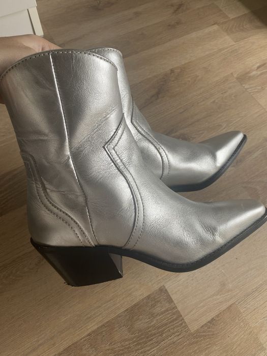 Bota prateada Zara N36