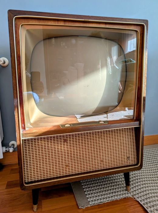 Móvel TV antigo - vintage