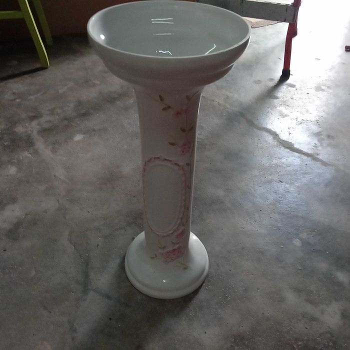 Jarra decorativa em cerâmica portuguesa