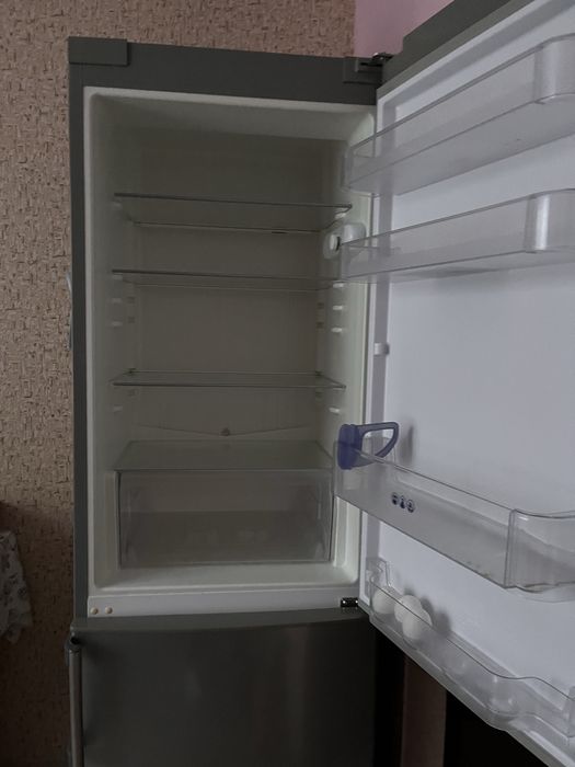 Продам холодильник Whirpool,б/у