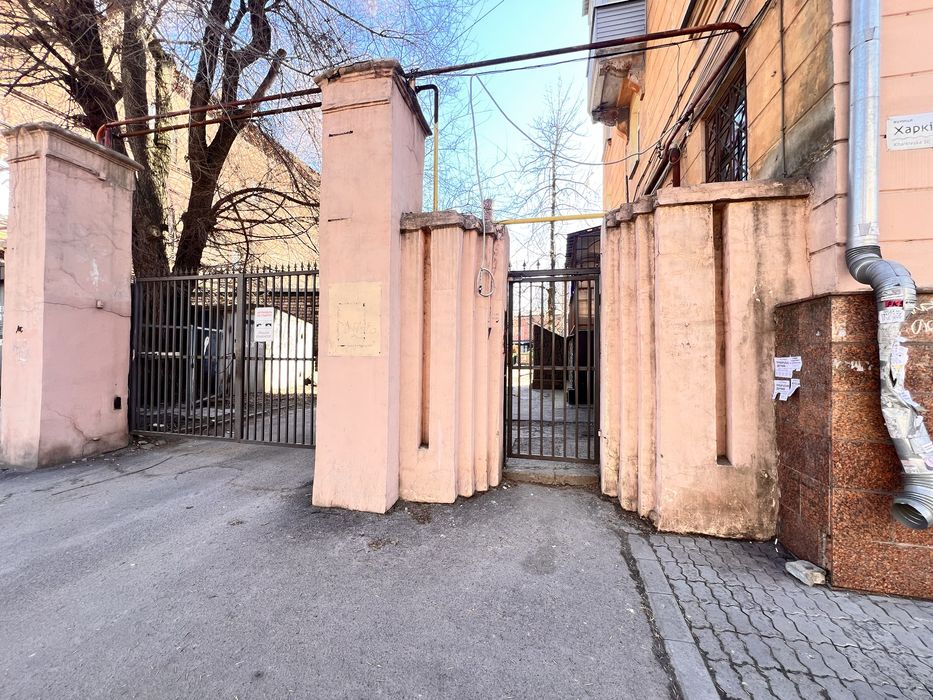 Продам помещение свободного назначения в центре