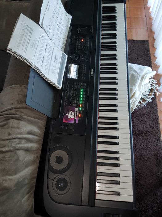 Teclado yamaha pouca utilização