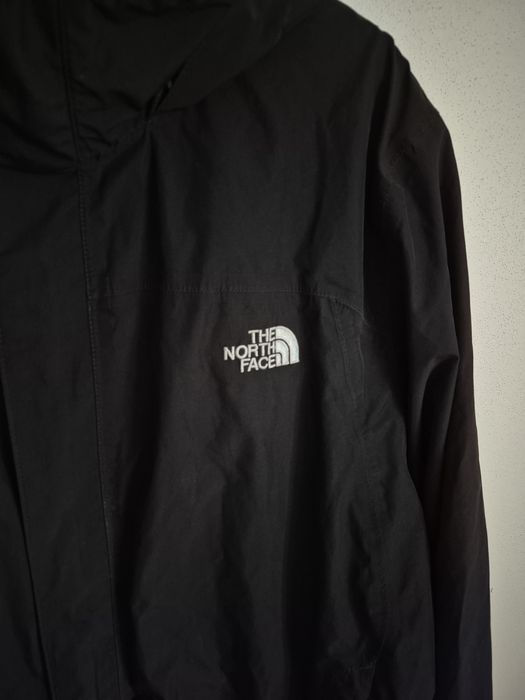 Чорна чоловіча вітровка The north face