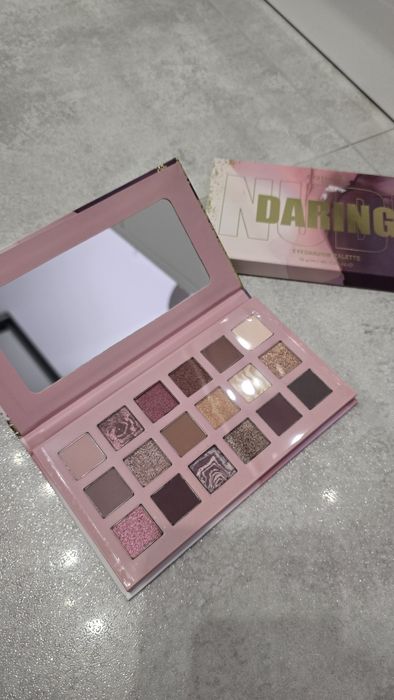 Catrice daring nude eyeshadow palette paleta cieni do powiek