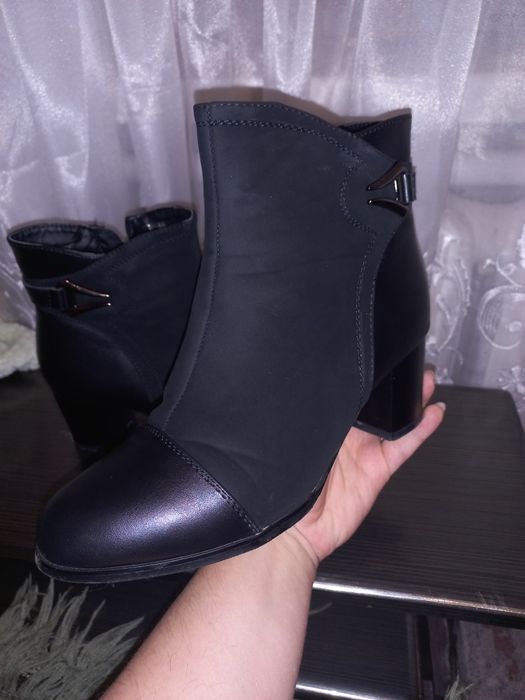 Ботинки жіночі осінь