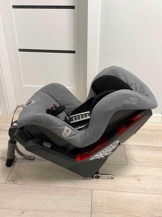 Fotelik samochodowy Britax Romer Safefix Plus (ISOFIX)