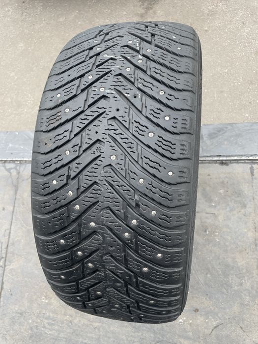 235/45/17 nokian hakkapeliitta 8