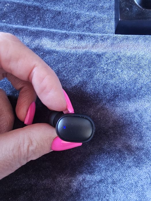 Безпровідні A6S TWS Airdots навушники наушники беспроводные 
блютуз на