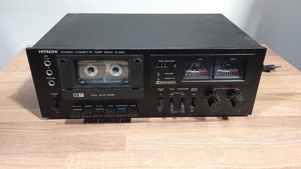 Magnetofon deck Hitachi D-220
