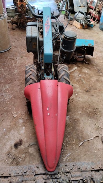 Motocultivador.