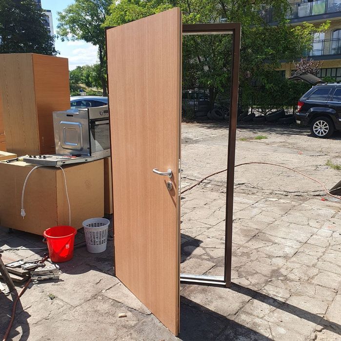 Drzwi porta lewe z progiem klamka  przeciwpożarowe