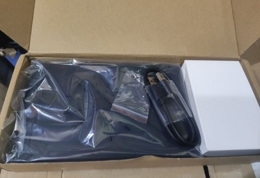 Caixa para disco externo nova