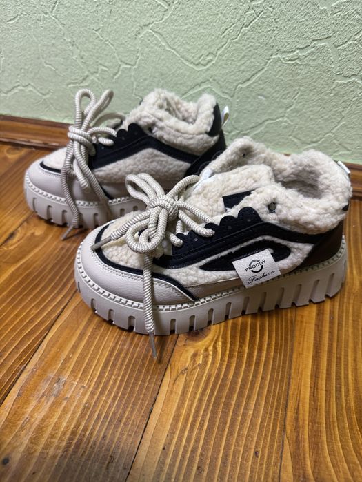 Кросівочки для дівчинки