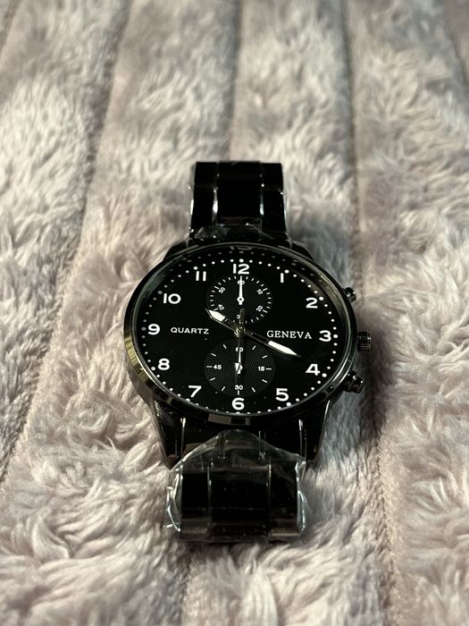 Годинники Quartz Ceneva