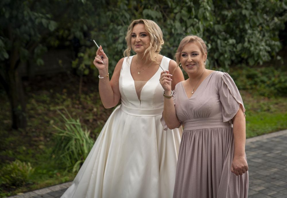 Suknia ślubna plus size