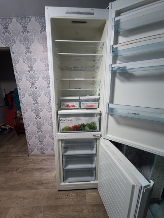 Холодильник BOSCH