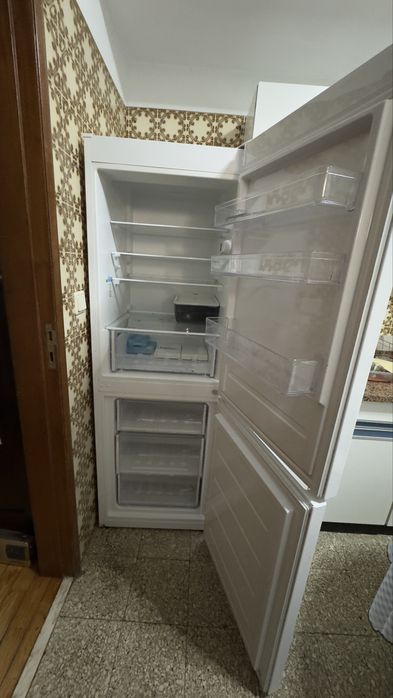 Frigorífico Combinado INDESIT LI7 S1E W