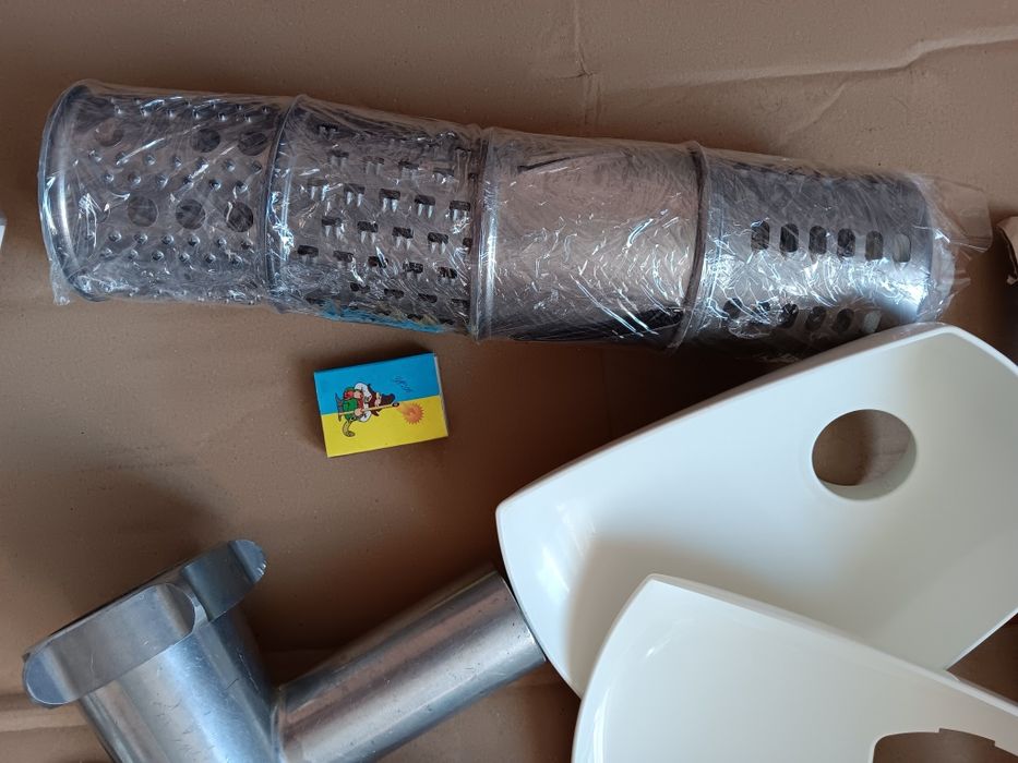 М'ясорубку Zelmer повний комплект Зелмер 1900Вт томатопрес млинок