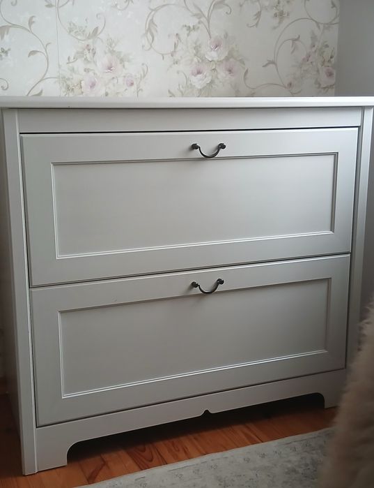 Biała komoda IKEA vintage