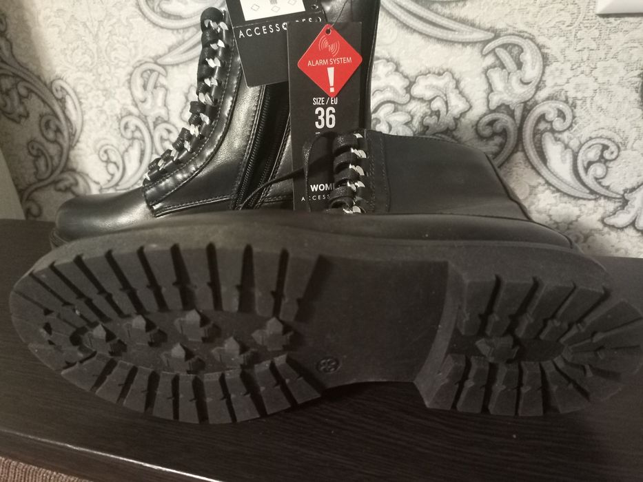 Весняні чобітки жіночі, дівочі