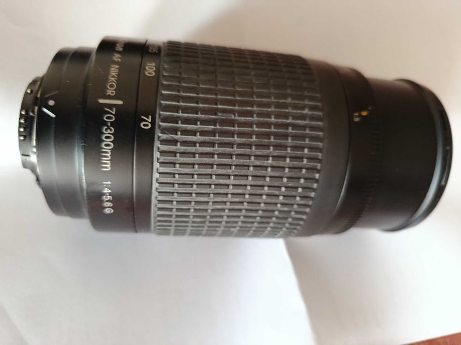 Objectiva AF Nikkor 70-300mm:4-5.6 G