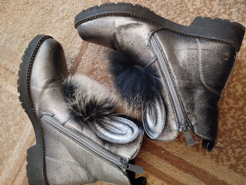 Взуття(ботинки)  на дівчинку