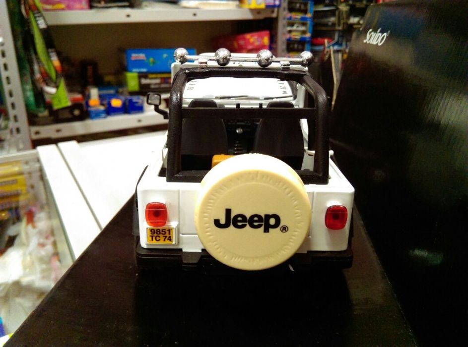Jeep Wrangler Solido model w skala 1:18