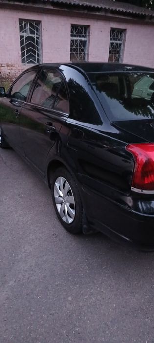 Продам Tayota avensis
