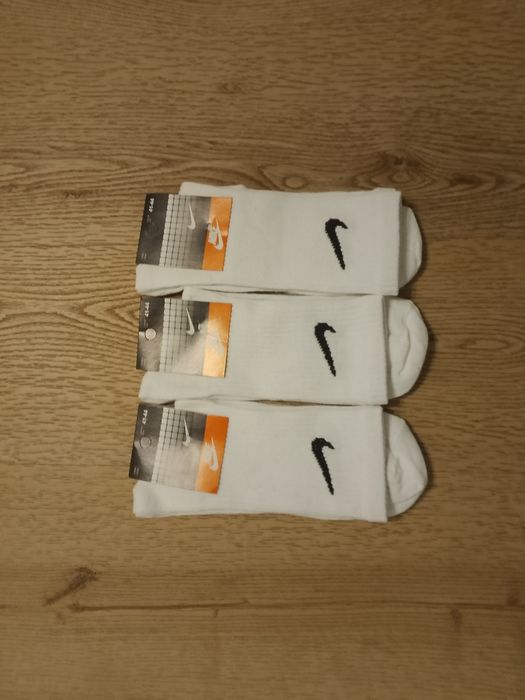 Skarpetki Nike rozmiar 41/45 3 pary białe
