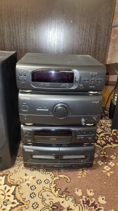 Повний комплект стереосистеми Technics SE-CH404/505