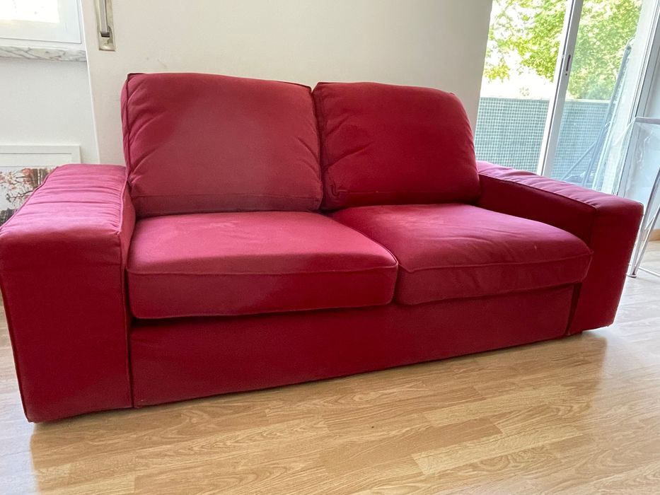 Sofa vermelho 3 lugares