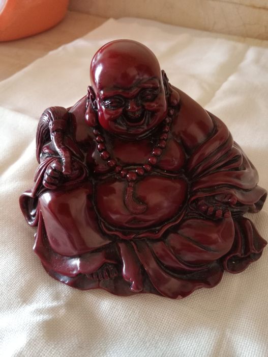 Bunda feliz e rindo em resina:  preço: 40,00€