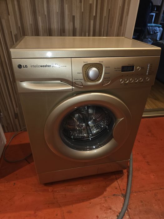 Стиральная машина LG WD-80156S 3.5 кг, Корея, барахлит плата управления