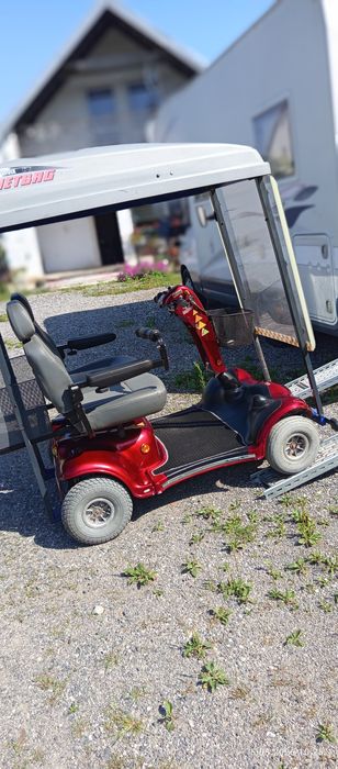 Wózek skutek inwalidzki elektryczny