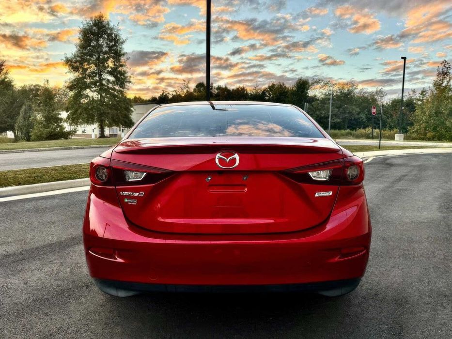 Mazda 3 Touring      2018