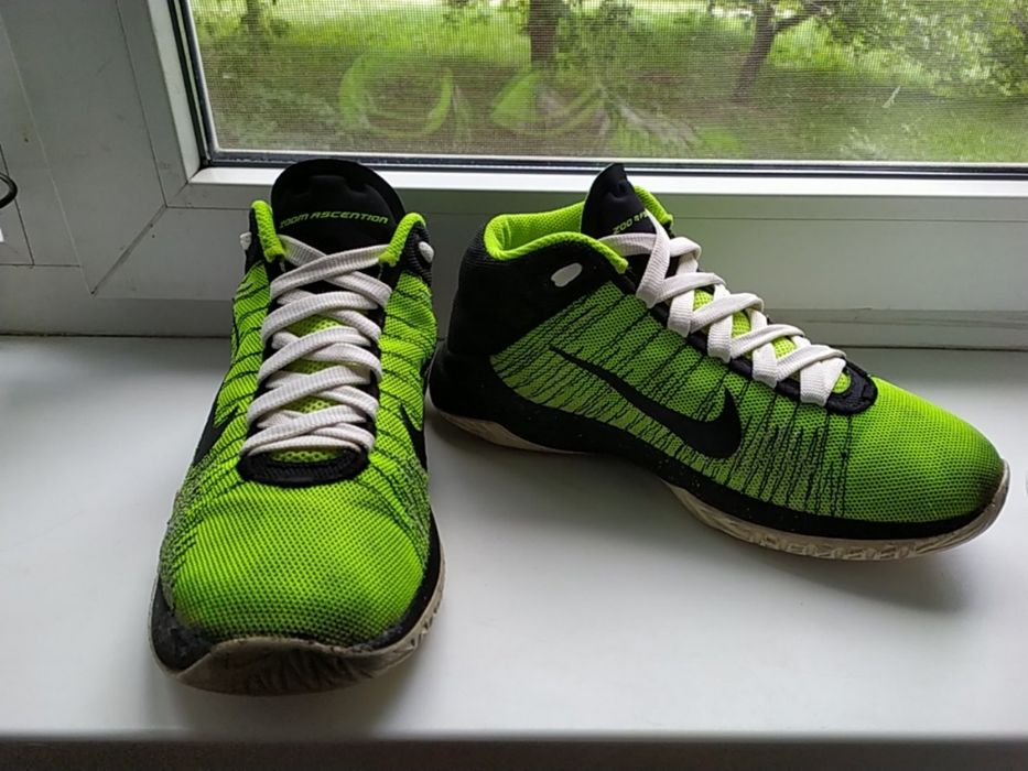 Баскетбольные кроссовки - Nike - 38 размер