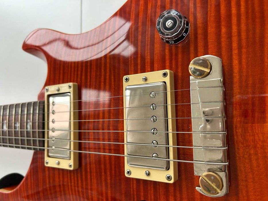 Guitarra elétrica PRS SE Custom 22 Semi-Hollow (com muitos upgrades)