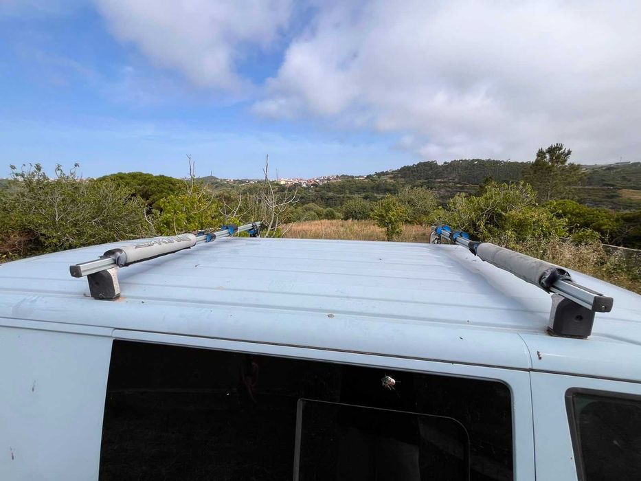 Volkswagen T5 1.9 TDI 2006 – Camper Van artesanal – Sem matrícula, caixa precisa de reparação