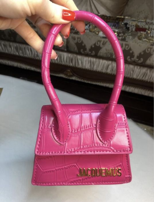 Маленька сумочка jacouemus